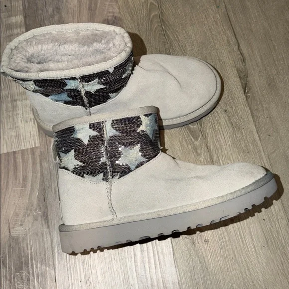 Ugg Mini Sequin Star boots size 6 - Picture 2 of 8